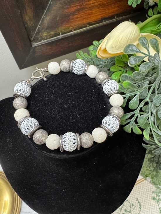 Jewelry - Elegant Neutral Beaded Bracelet — White and Silver